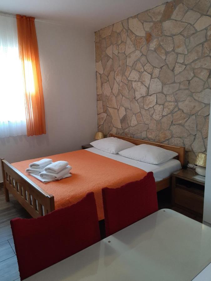 Guest House Renata Zadar Eksteriør billede