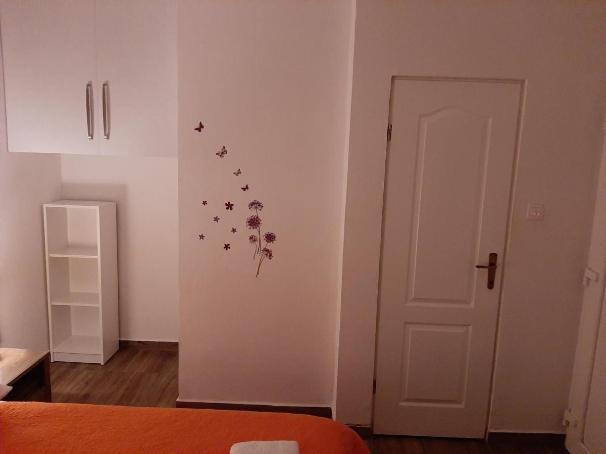 Guest House Renata Zadar Eksteriør billede