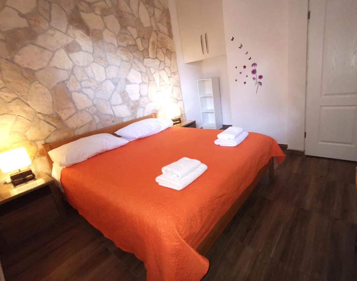 Guest House Renata Zadar Eksteriør billede