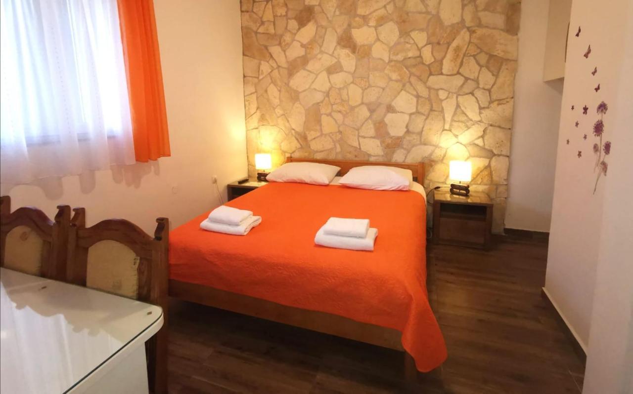 Guest House Renata Zadar Eksteriør billede